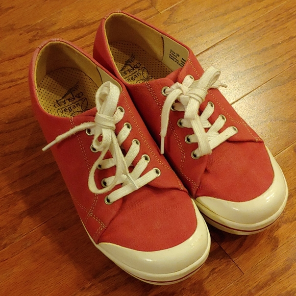dansko vegan sneakers